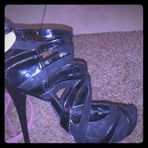 Black Charlotte Russe Pumps